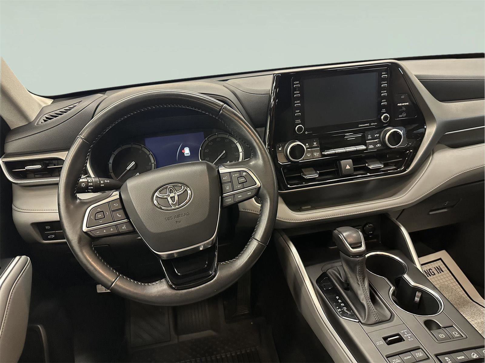 Used 2021 Toyota Highlander XLE image 34