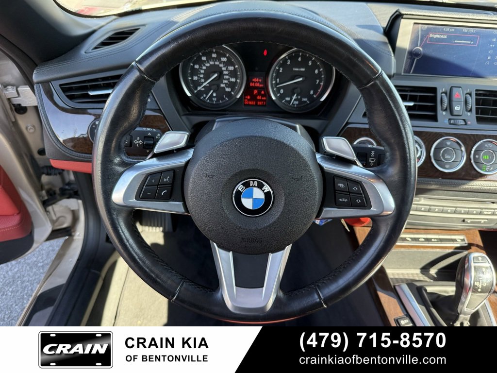 Used 2010 BMW Z4 sDrive35i image 11