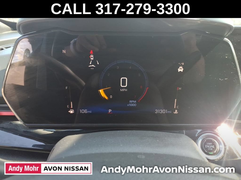 Used 2024 Chevrolet Trax RS w/ Sunroof Package FWD image 18