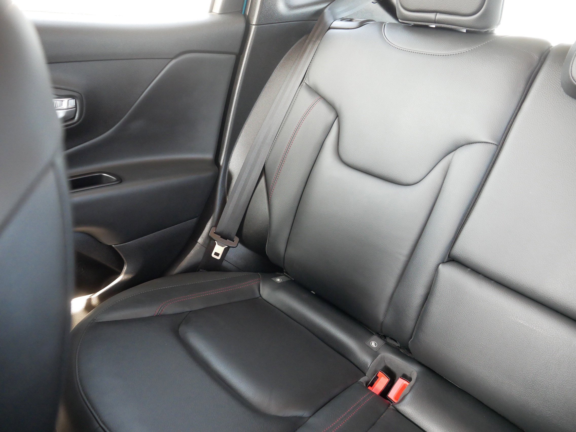 Used 2022 Jeep Renegade Trailhawk w/ Trailer Tow Group image 12