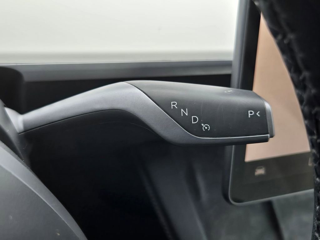 Used 2023 Tesla Model Y 2WD image 21