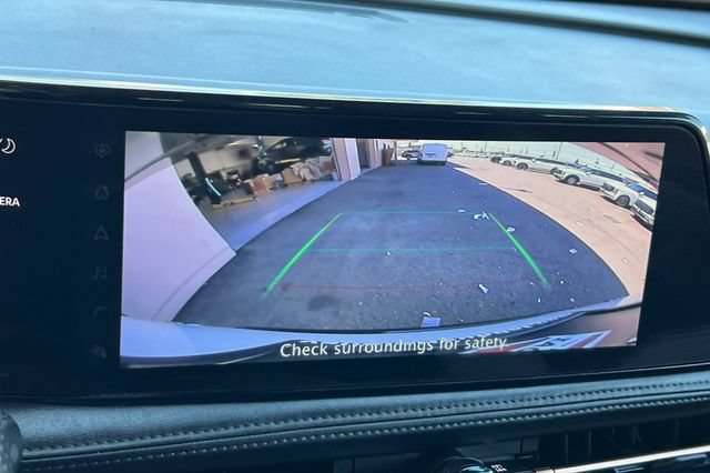 Used 2024 Nissan Ariya FWD image 25