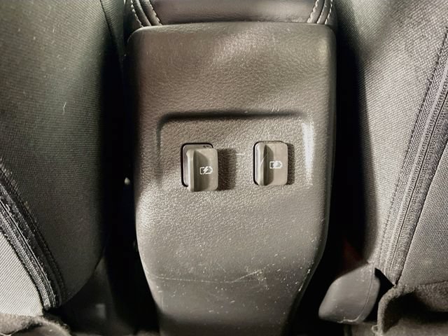 Used 2022 Nissan Kicks SV FWD image 24
