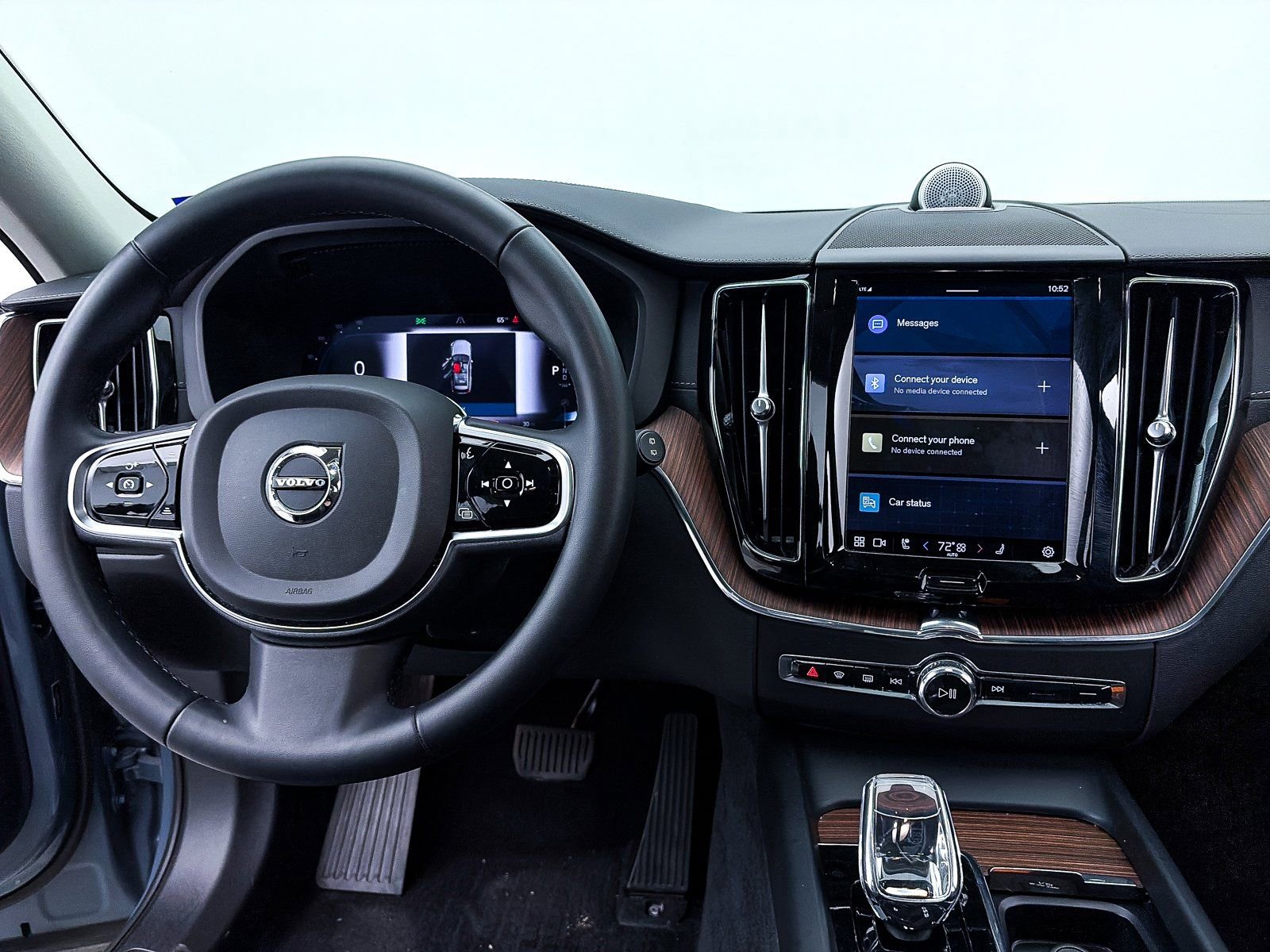 Used 2023 Volvo XC60 B6 Ultimate w/ Protection Package Premier image 7