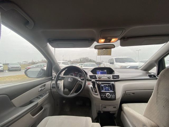 Used 2016 Honda Odyssey SE image 5