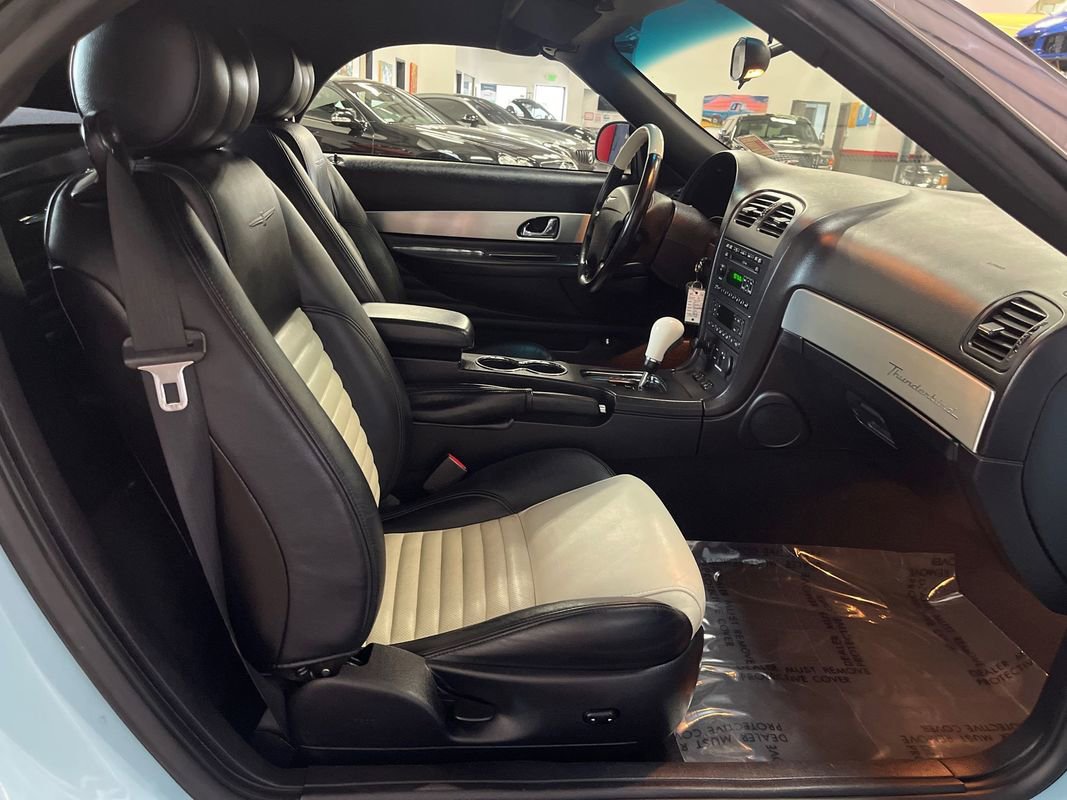 Used 2003 Ford Thunderbird image 93