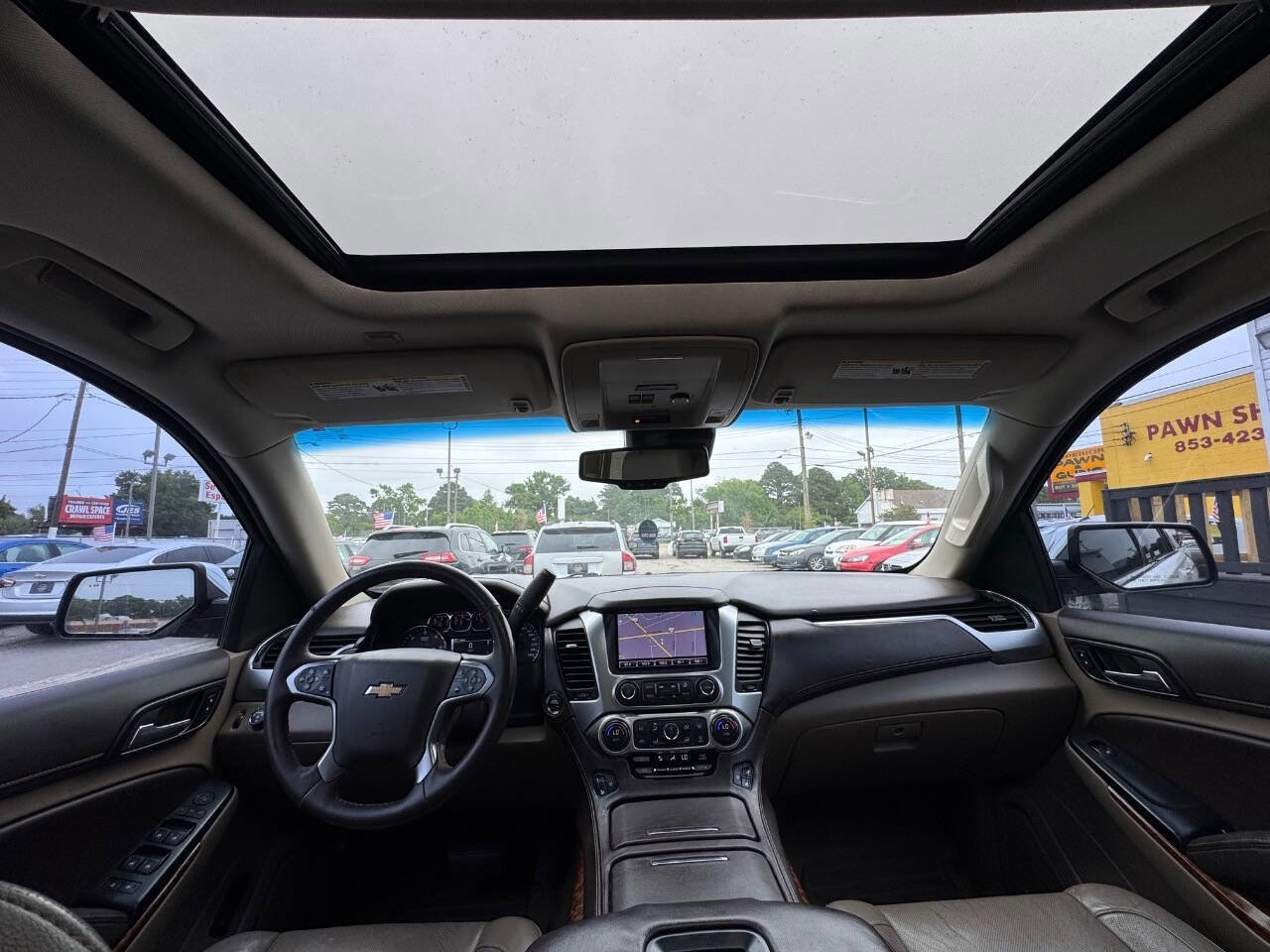 Used 2015 Chevrolet Suburban LTZ RWD image 16