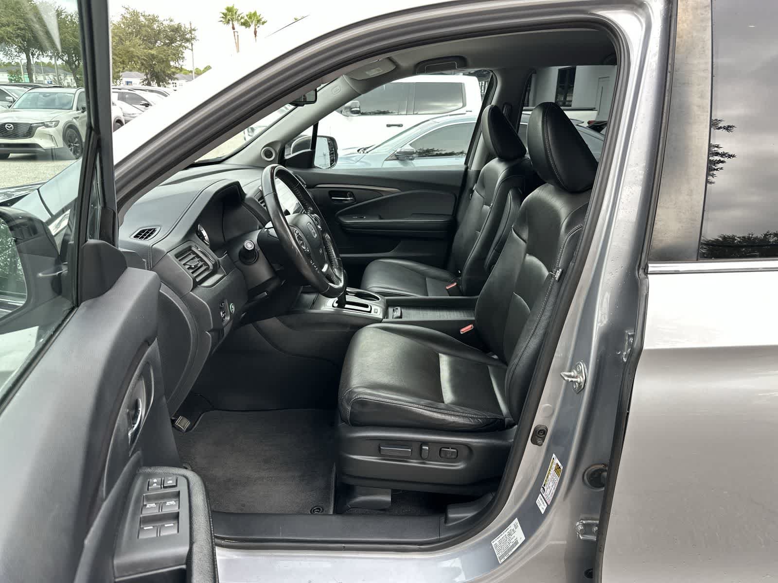 Used 2018 Honda Ridgeline RTL-T image 2
