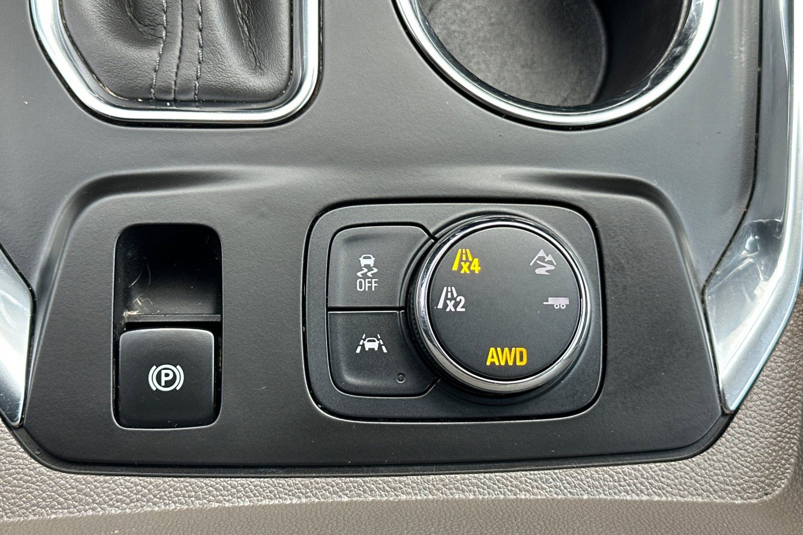 Used 2021 Chevrolet Traverse Premier w/ LPO, Floor Liner Package image 32