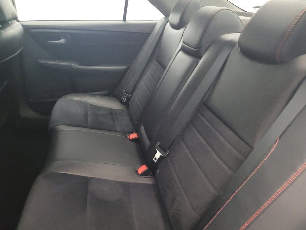 Used 2015 Toyota Camry XSE w/ Advanced Technology Package image 18