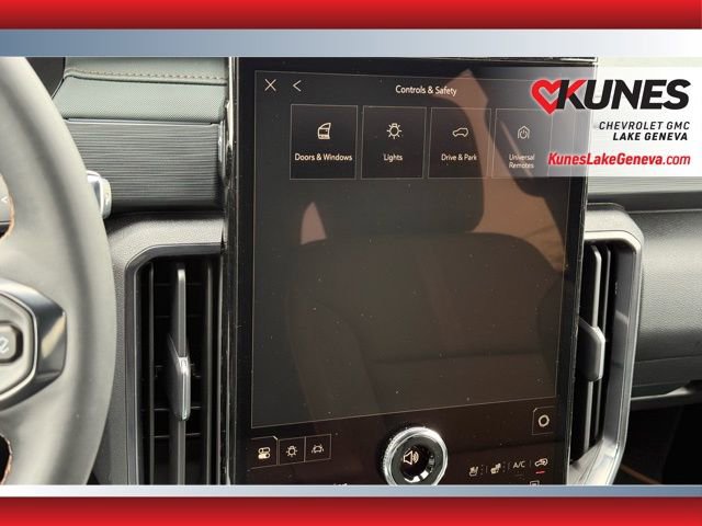 New 2026 GMC Acadia AT4 w/ Luxury Package image 44