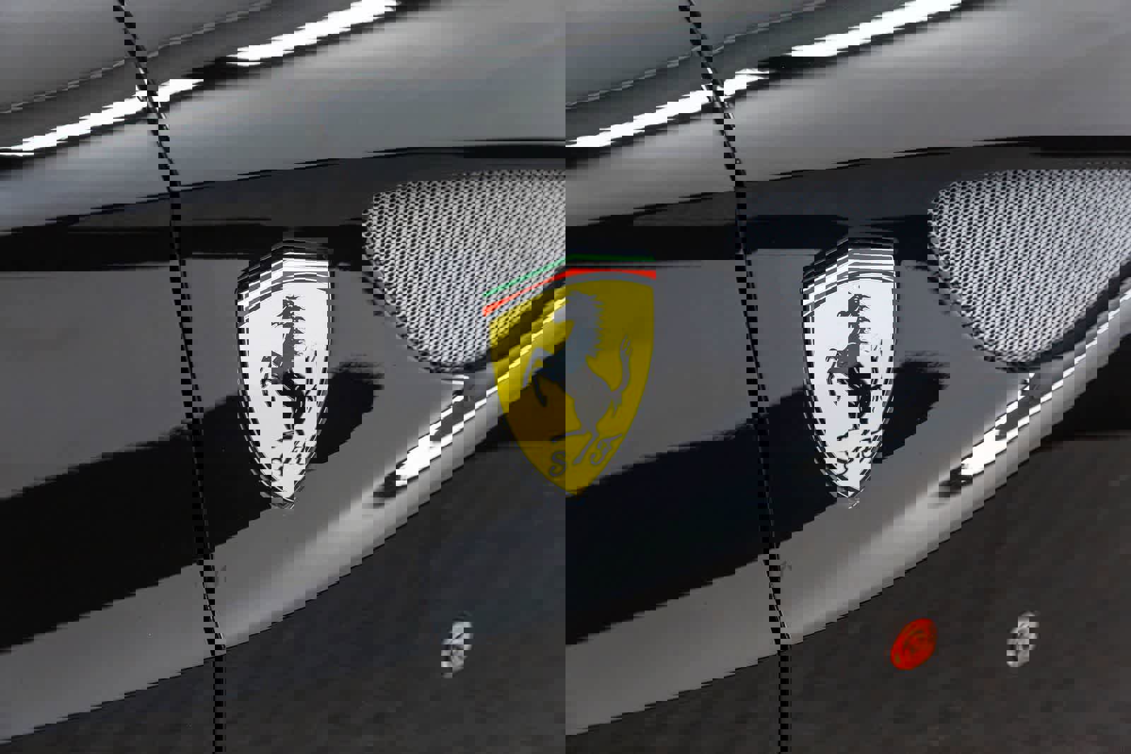 Used 2015 Ferrari FF image 49