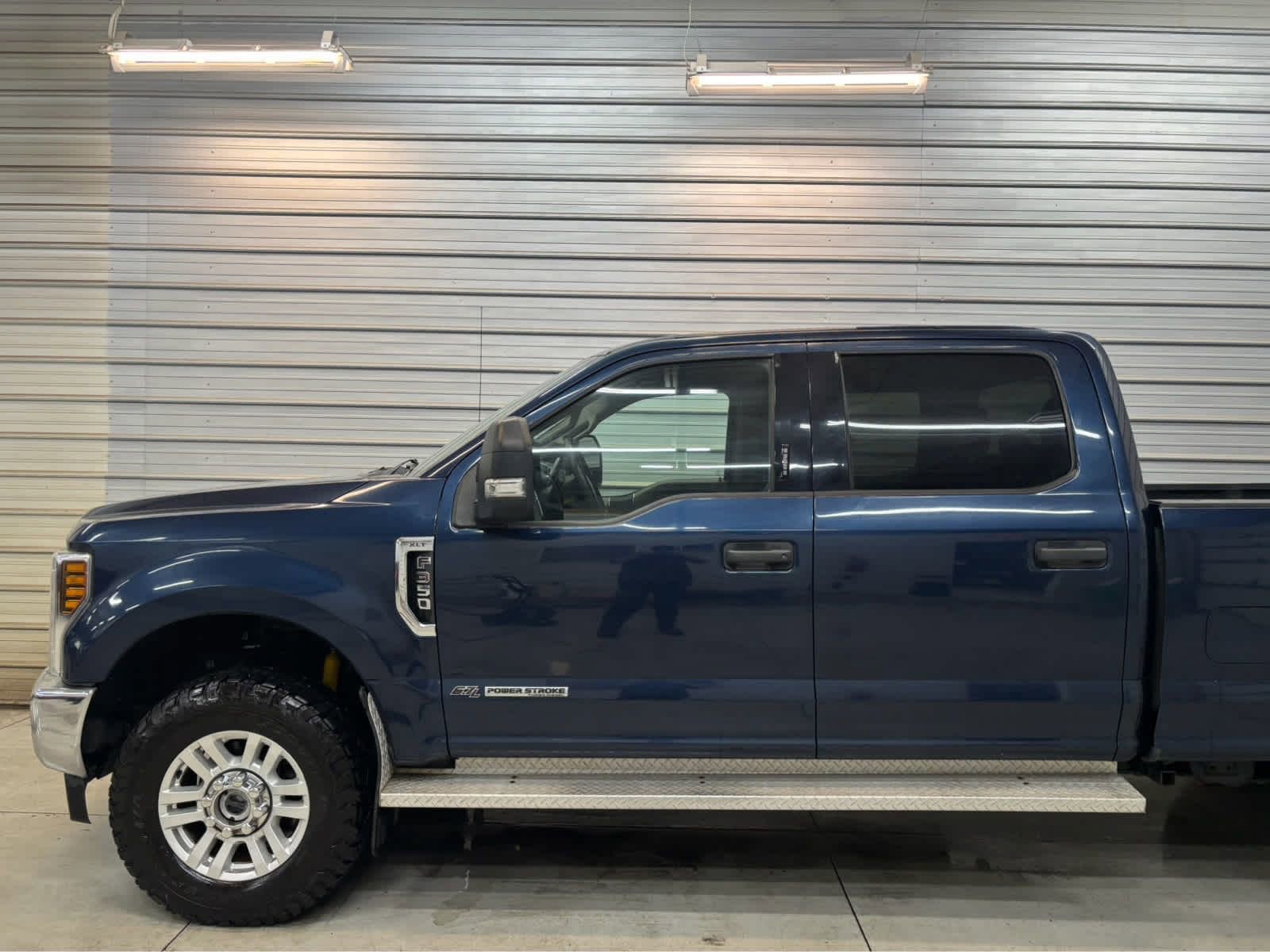 Used 2018 Ford F350 XLT w/ XLT Value Package AWD/4WD image 3
