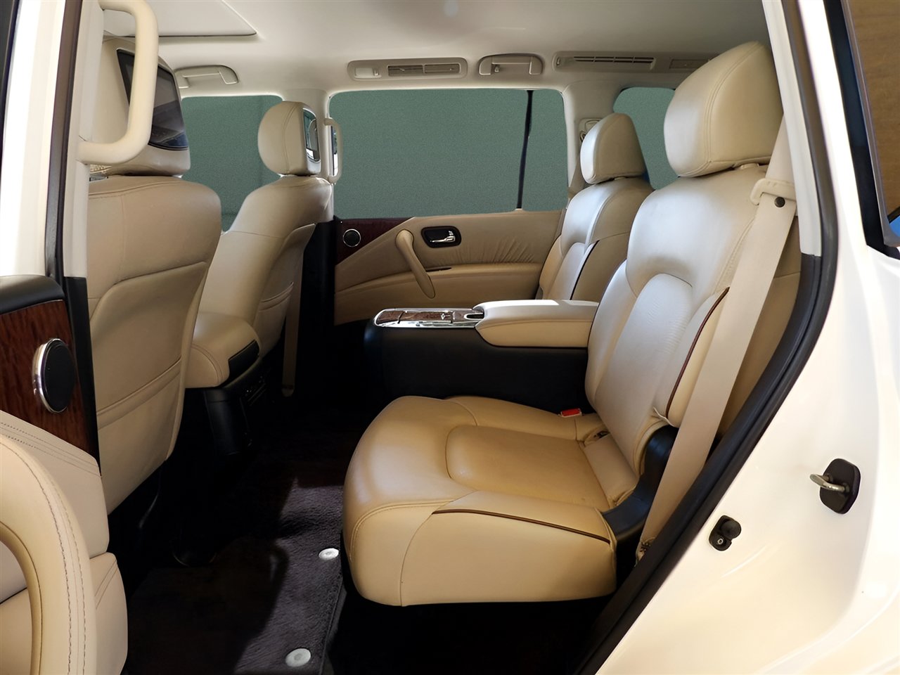 Used 2019 Nissan Armada SL w/ Premium Package image 39