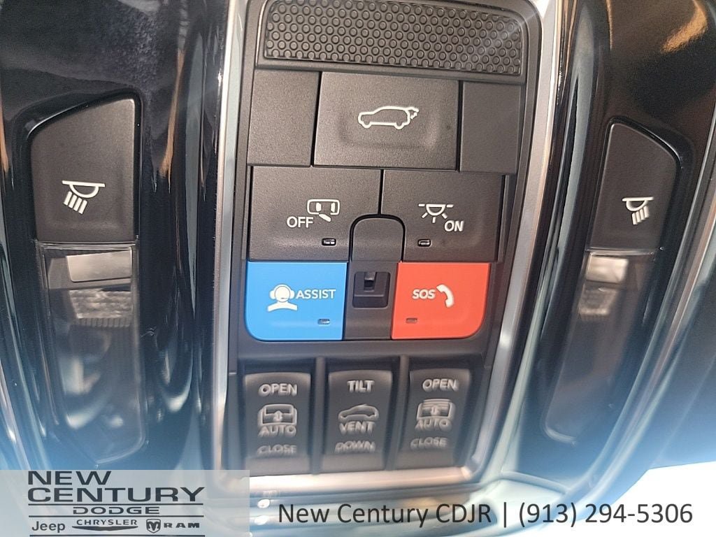 Used 2024 Jeep Grand Cherokee Summit AWD/4WD image 20