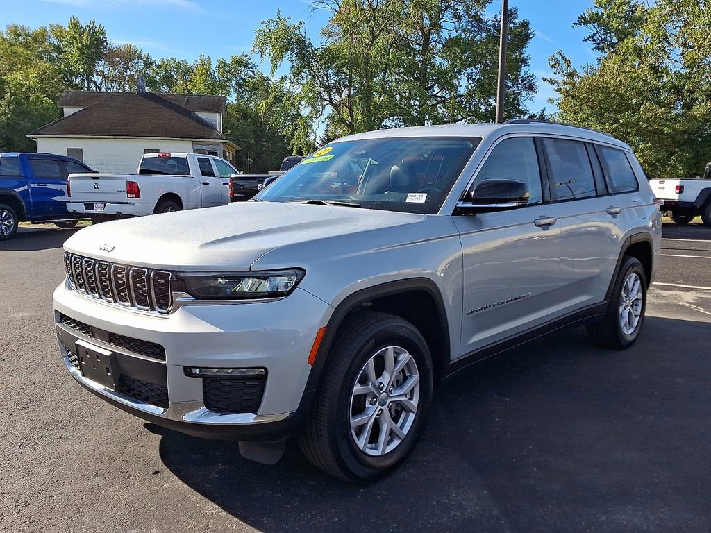 Used 2022 Jeep Grand Cherokee L Limited image 3
