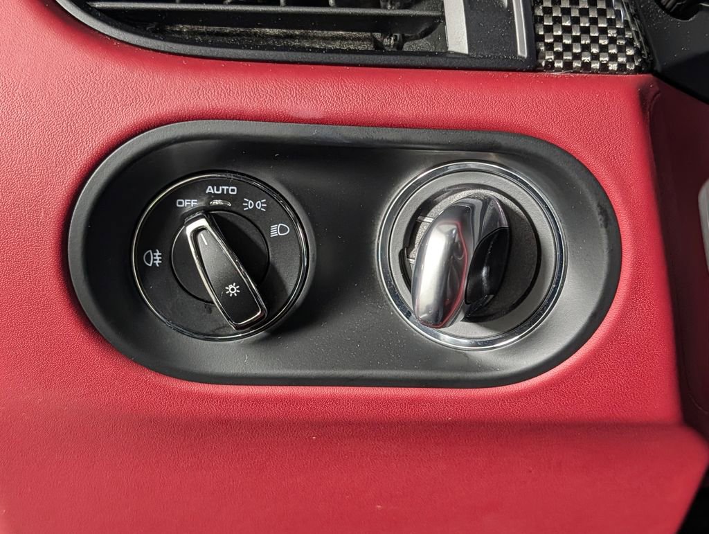 Certified 2023 Porsche Macan GTS AWD/4WD image 35
