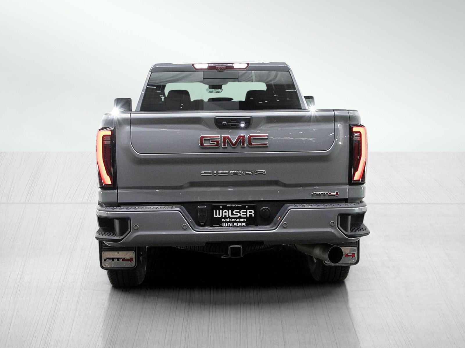 Used 2025 GMC Sierra 2500 AT4 w/ AT4 Premium Plus Package AWD/4WD image 4