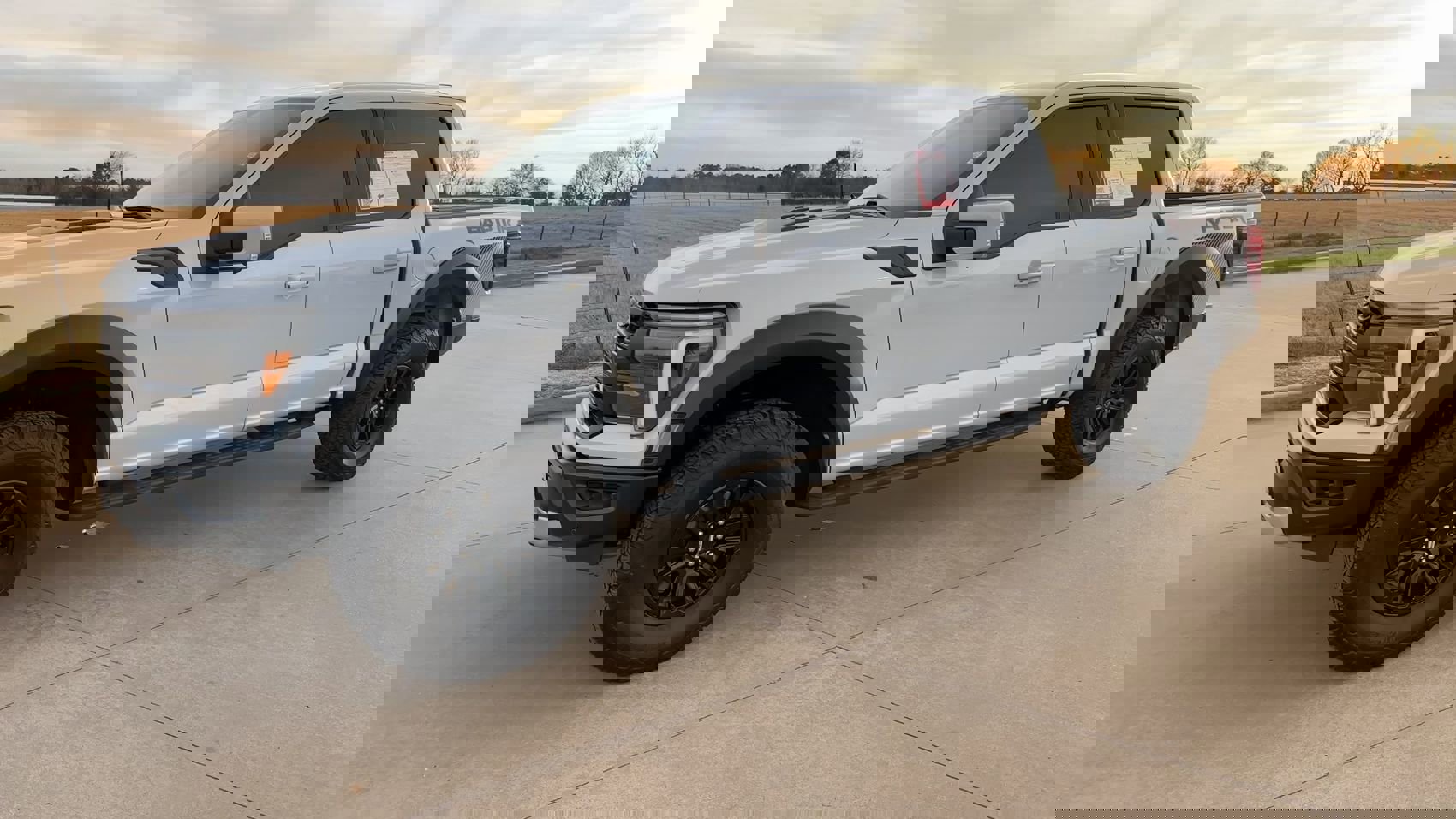 Used 2025 Ford F150 Raptor image 5