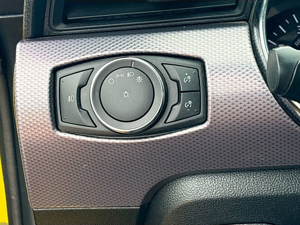 Used 2017 Ford Mustang GT RWD image 10