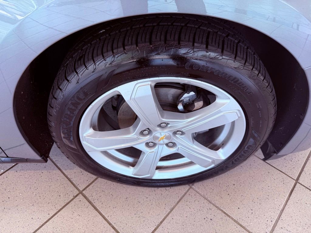Used 2018 Chevrolet Volt LT w/ Comfort Package FWD image 14