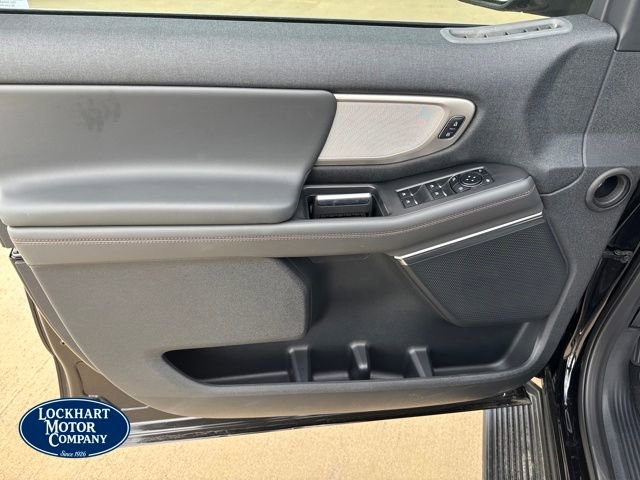 New 2025 Ford Expedition Active image 10