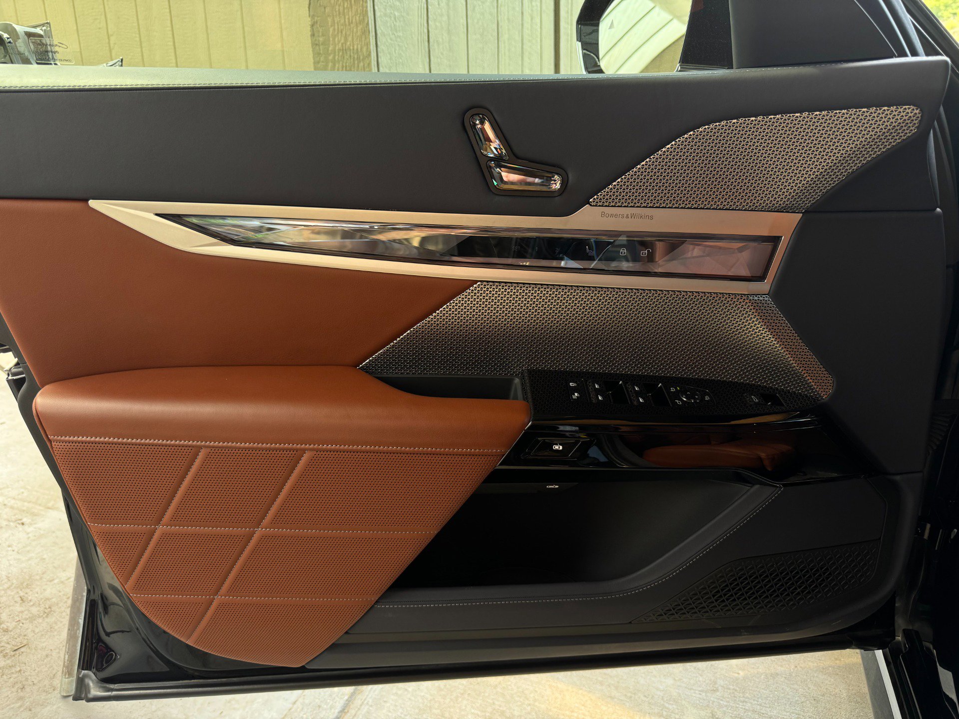 Used 2025 BMW i7 eDrive50 w/ Executive Package image 88