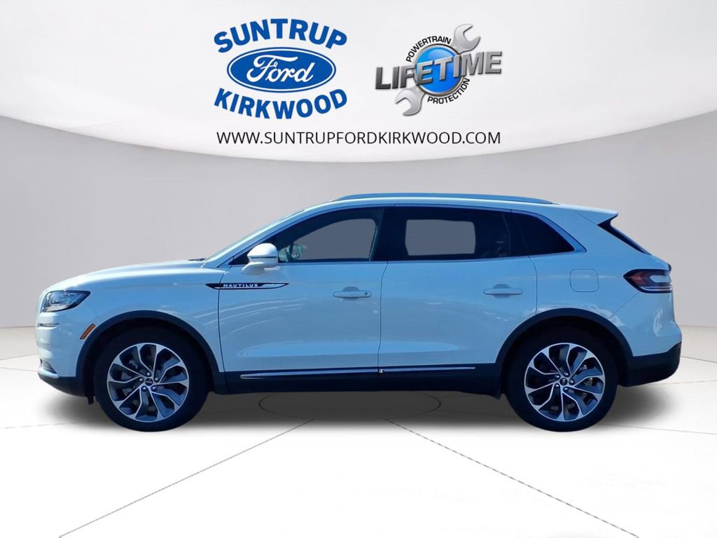 Used 2022 Lincoln Nautilus Reserve w/ Cargo Utility Package AWD/4WD image 23