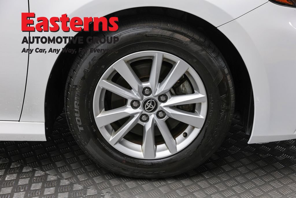 Used 2025 Toyota Camry LE FWD image 31