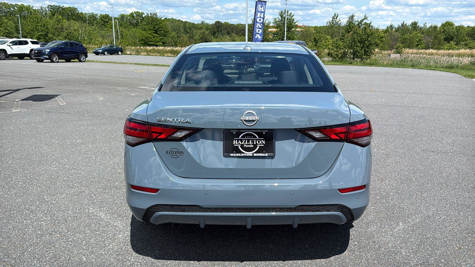 Used 2025 Nissan Sentra SV FWD image 7