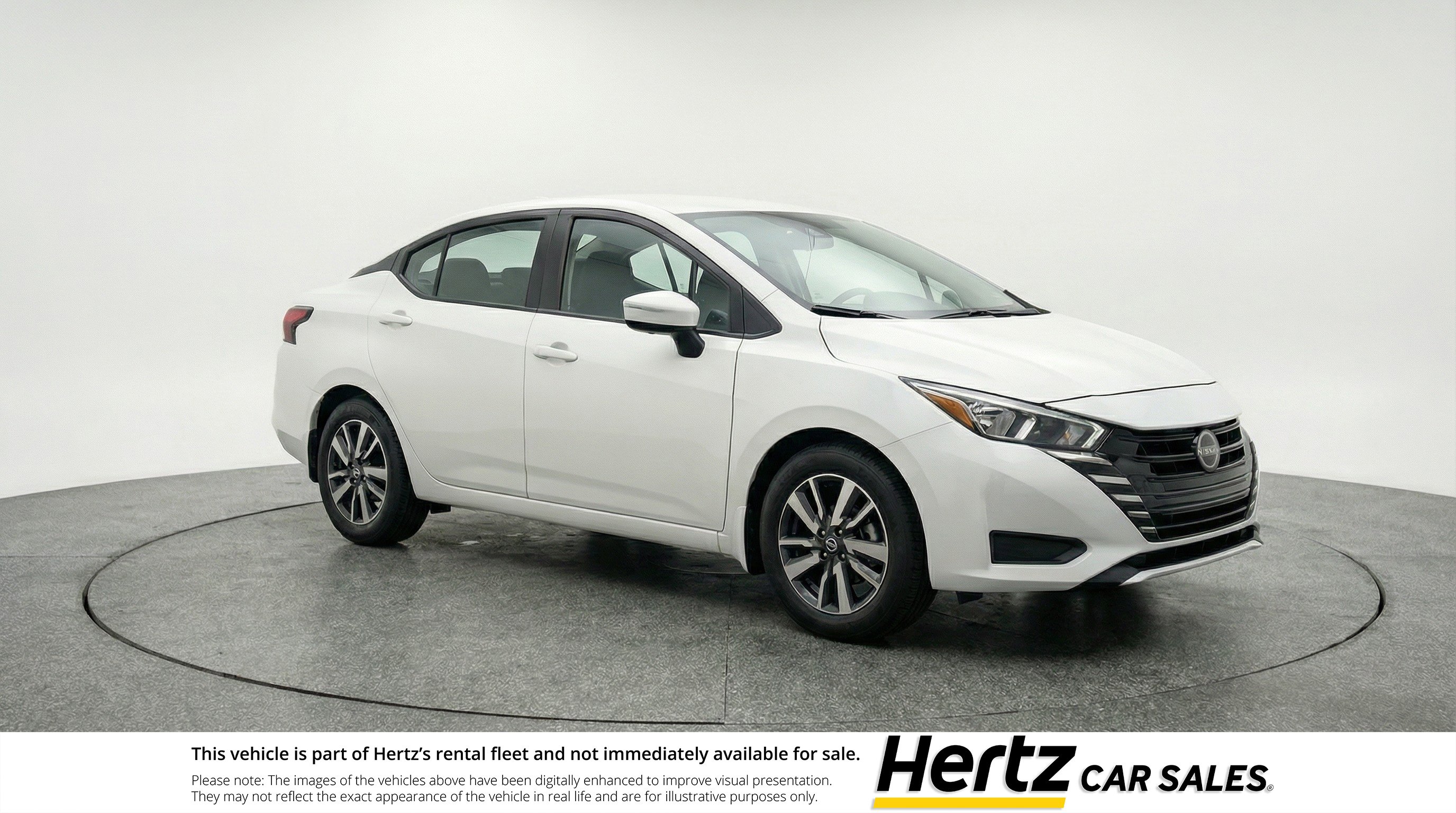 Used 2025 Nissan Versa SV image 1