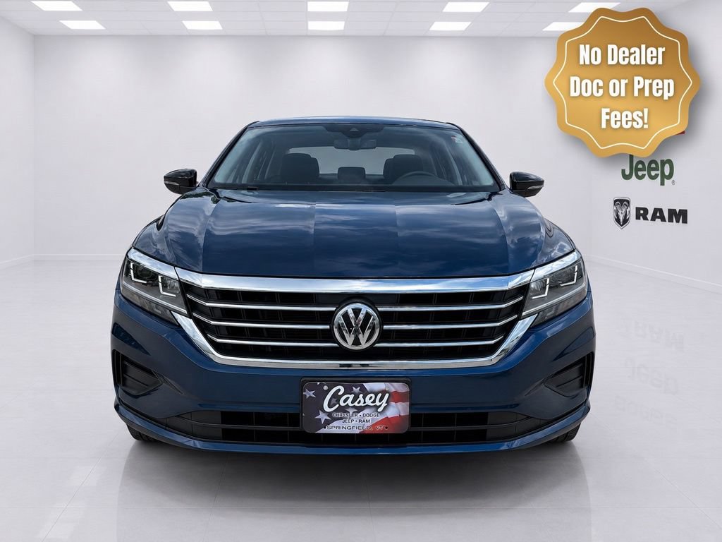 Used 2021 Volkswagen Passat 2.0T SE FWD image 2