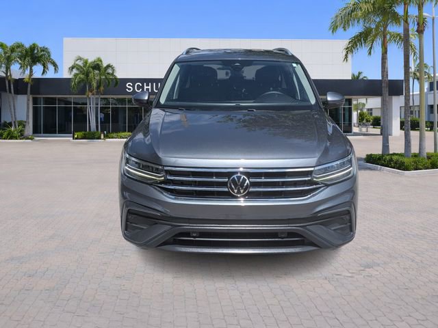 Certified 2023 Volkswagen Tiguan SE FWD image 2