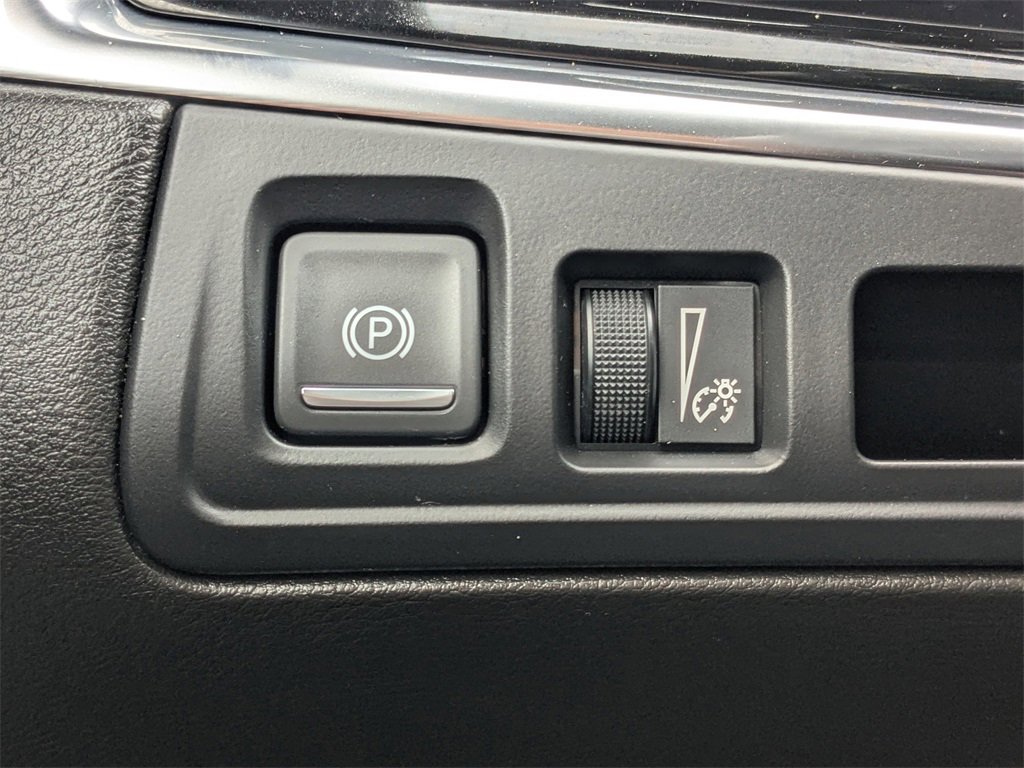 Used 2021 Cadillac XT6 Premium Luxury image 24