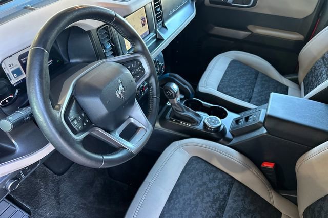 Used 2022 Ford Bronco Wildtrak image 4