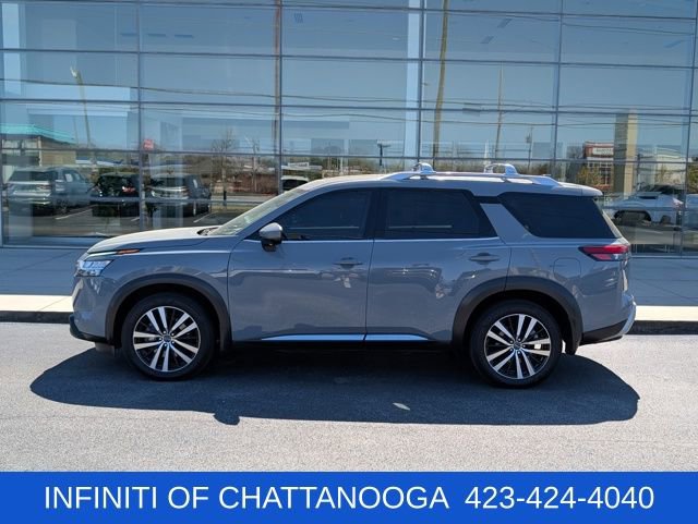 Used 2023 Nissan Pathfinder Platinum w/ Cargo Package image 2