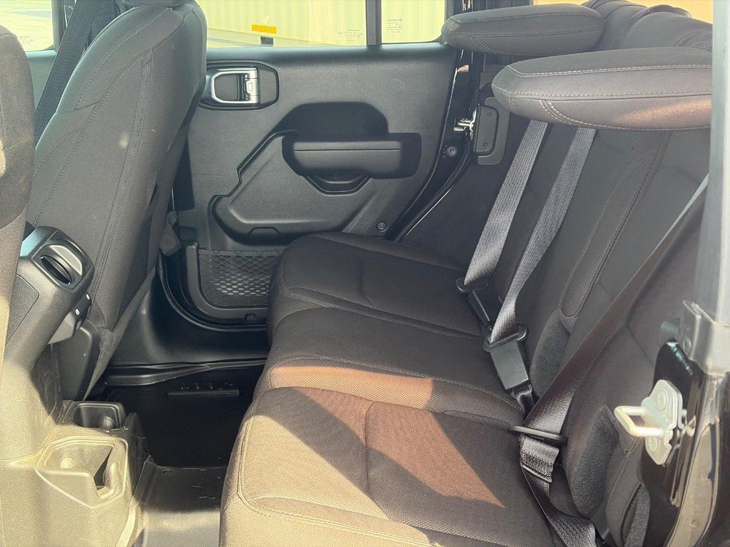 Used 2022 Jeep Wrangler Unlimited Sport AWD/4WD image 10