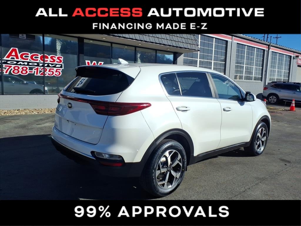 Used 2021 Kia Sportage LX image 2