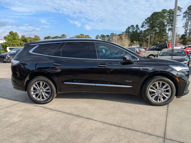 Used 2023 Buick Enclave Avenir image 3