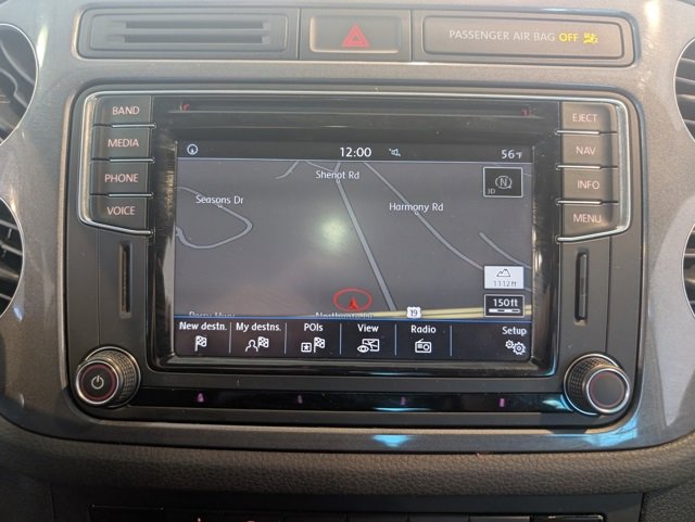 Used 2017 Volkswagen Tiguan Sport image 17