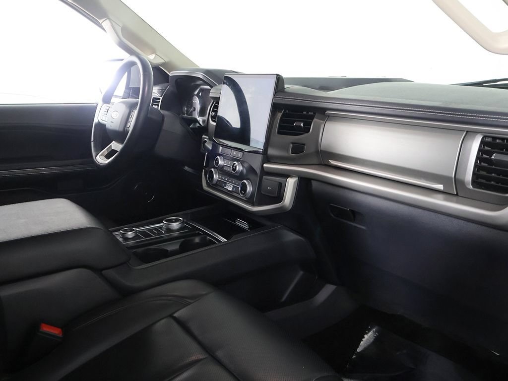 Used 2022 Ford Expedition Max XLT AWD/4WD image 30