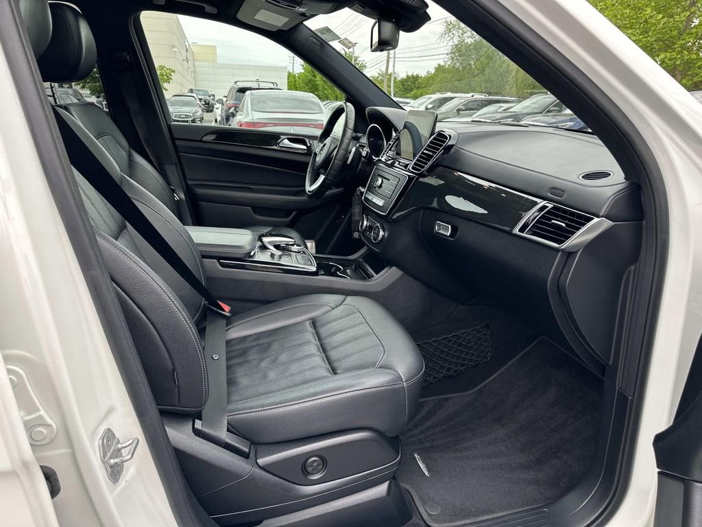 Used 2017 Mercedes-Benz GLS 450 4MATIC image 39
