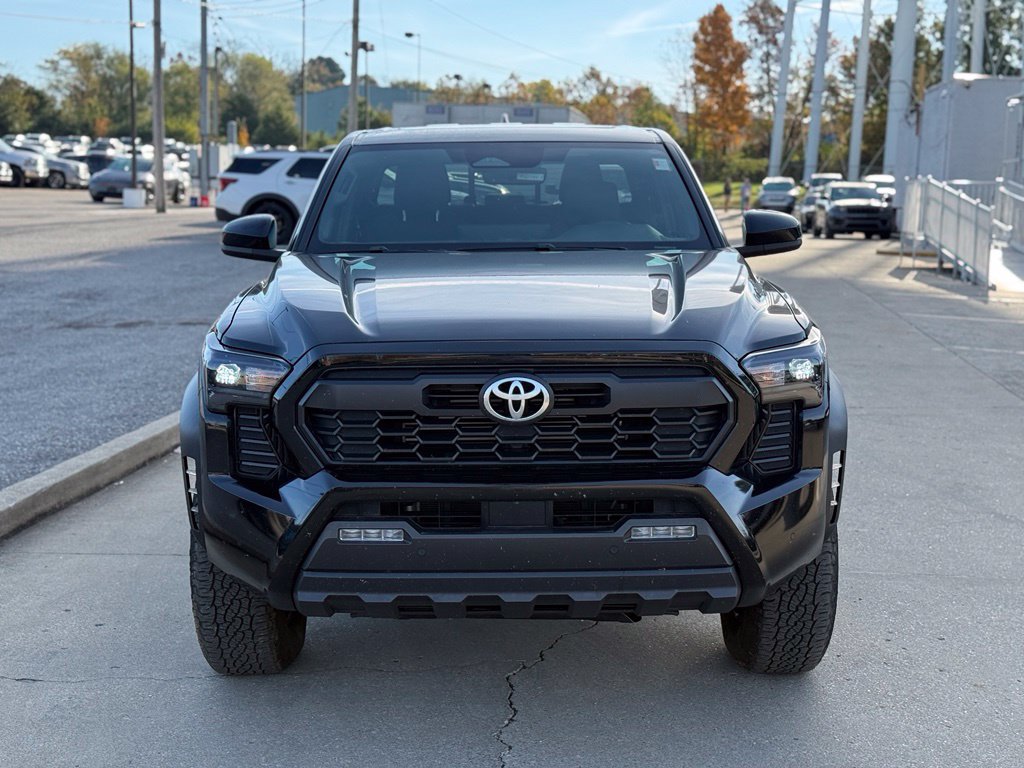 Used 2024 Toyota Tacoma TRD Off-Road w/ TRD Off Road Upgrade Package AWD/4WD image 3