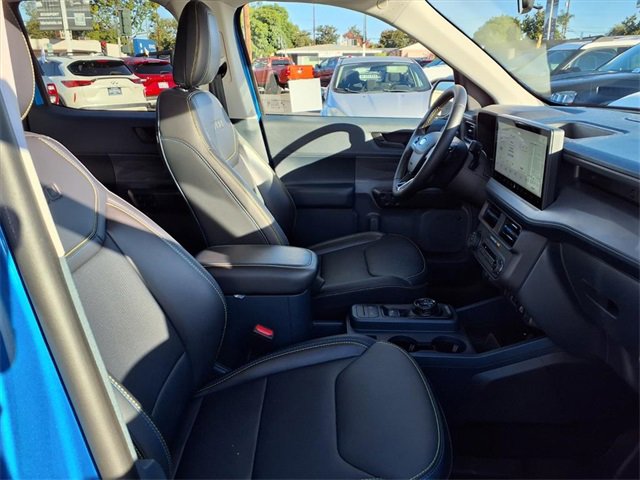Used 2025 Ford Maverick Lobo image 24