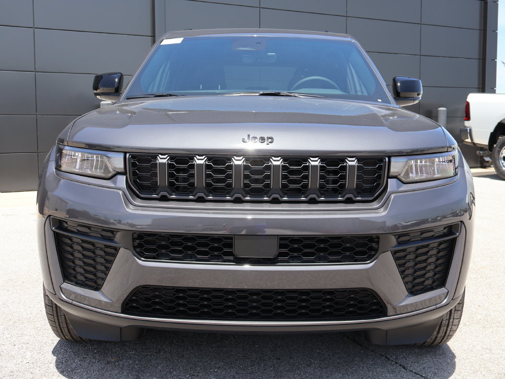 New 2026 Jeep Grand Cherokee Altitude AWD/4WD image 7