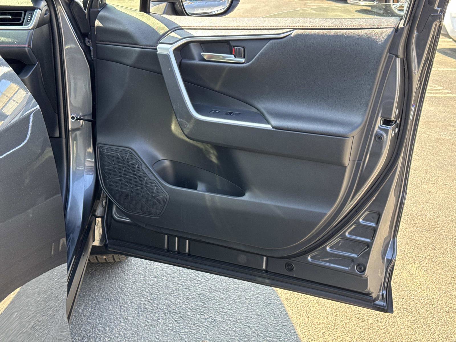 Used 2022 Toyota RAV4 XSE w/ Weather Package image 14