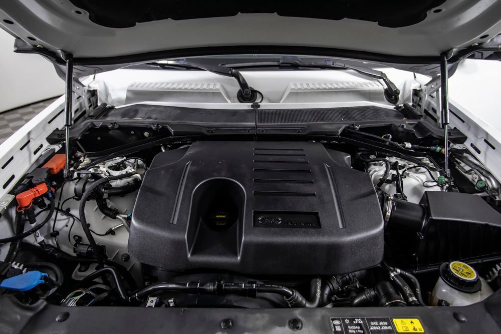 Used 2022 Land Rover Defender 90 X-Dynamic HSE AWD/4WD image 45