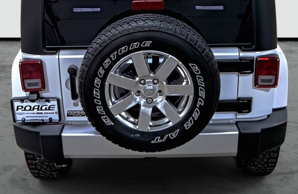 Used 2017 Jeep Wrangler Unlimited Sahara w/ Dual Top Group image 11