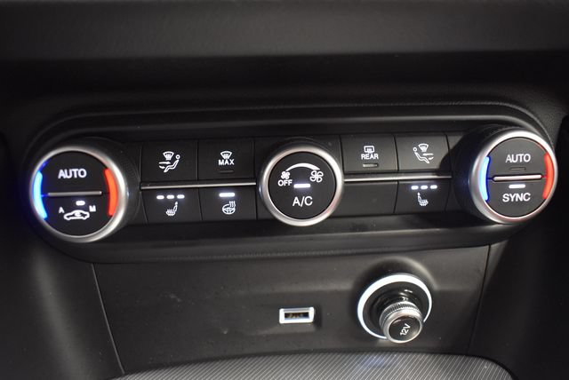 Used 2024 Alfa Romeo Stelvio Ti w/ Performance Driving Package AWD/4WD image 28
