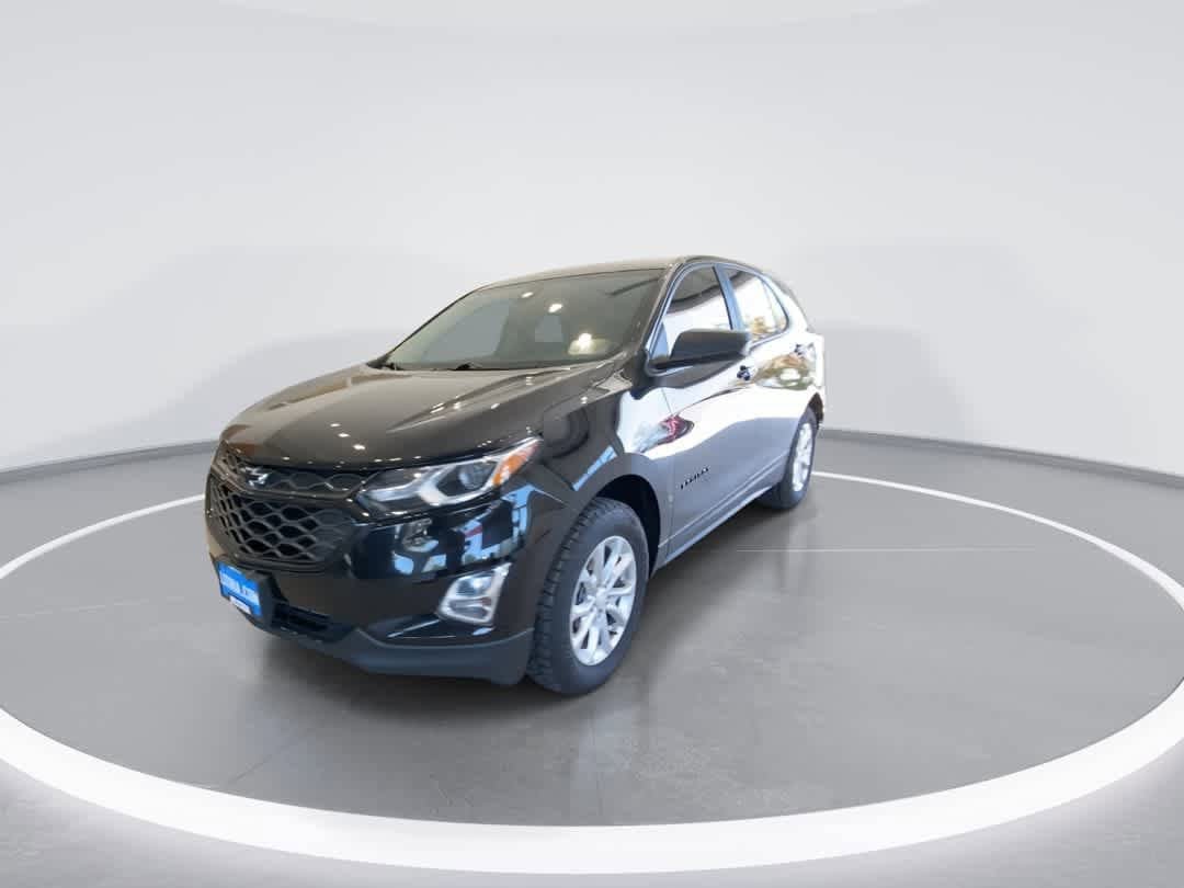 Used 2021 Chevrolet Equinox LS w/ LPO, Blackout Package AWD/4WD image 4